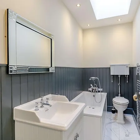 5 Bed In Markington 83892 *