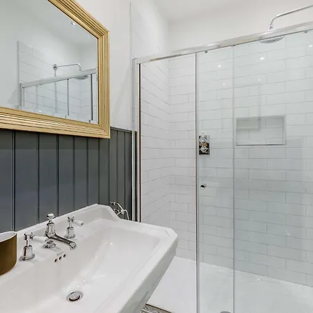 5 Bed In Harrogate Oc-83892 Holiday home