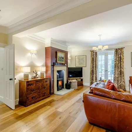 5 Bed In Harrogate Oc-83892 Ferienhaus *