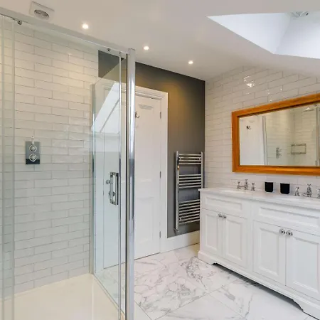 5 Bed In Harrogate Oc-83892 Vakantiehuis