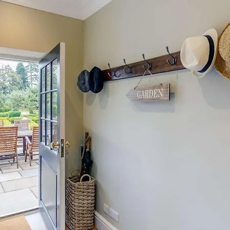 5 Bed In Harrogate Oc-83892