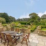 5 Bed In Harrogate Oc-83892 *