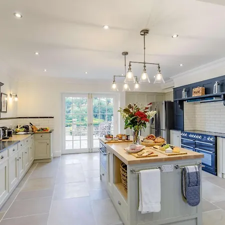 Hébergement de vacances 5 Bed In Harrogate Oc-83892